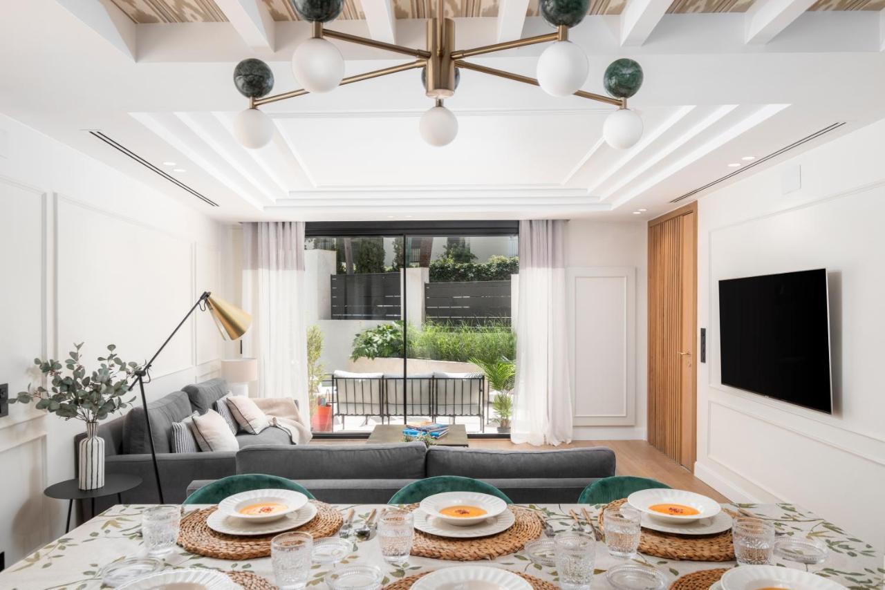 Apartamentos La Zagalilla Málaga Exteriör bild