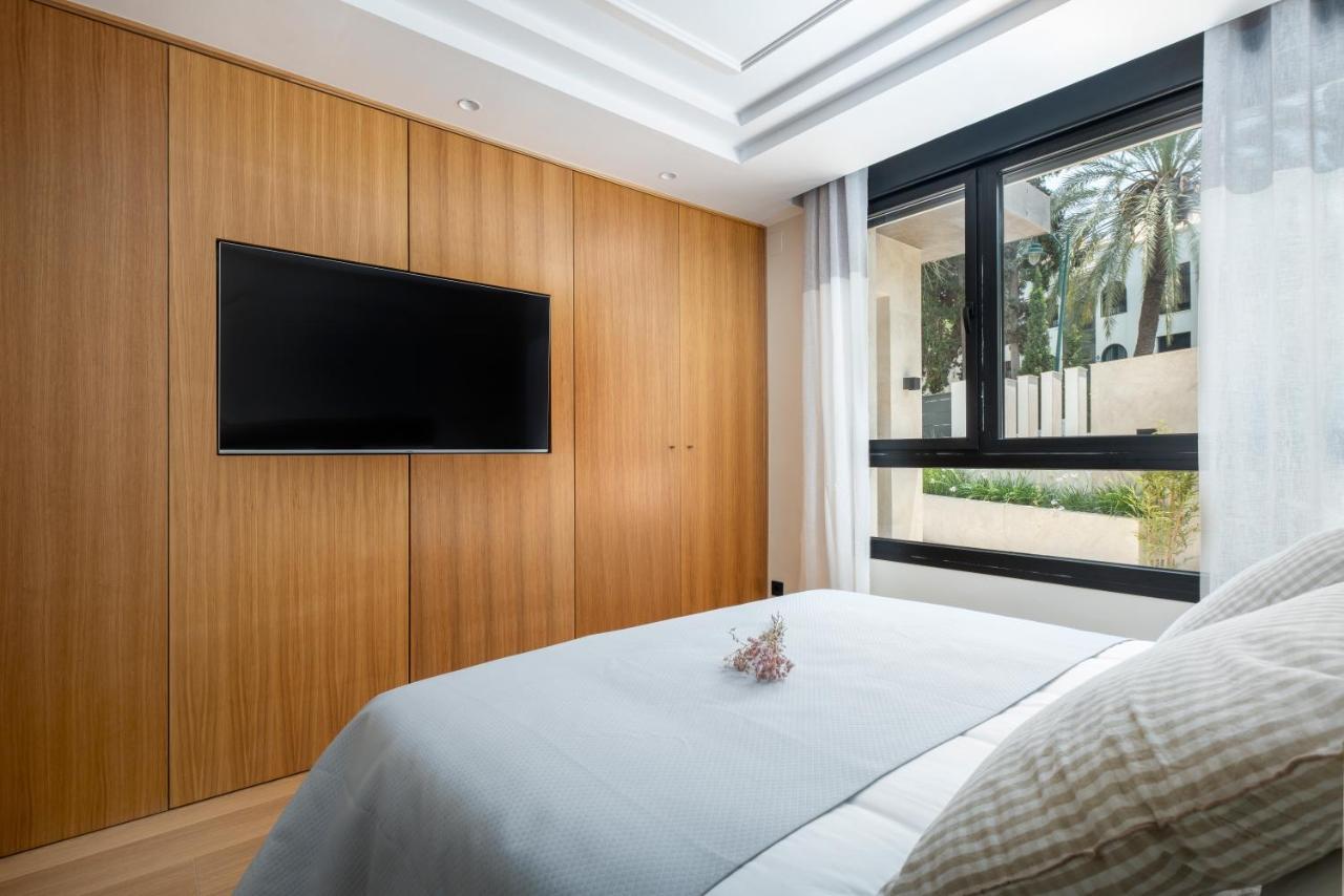 Apartamentos La Zagalilla Málaga Exteriör bild