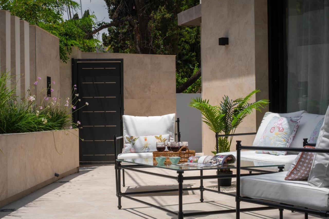 Apartamentos La Zagalilla Málaga Exteriör bild